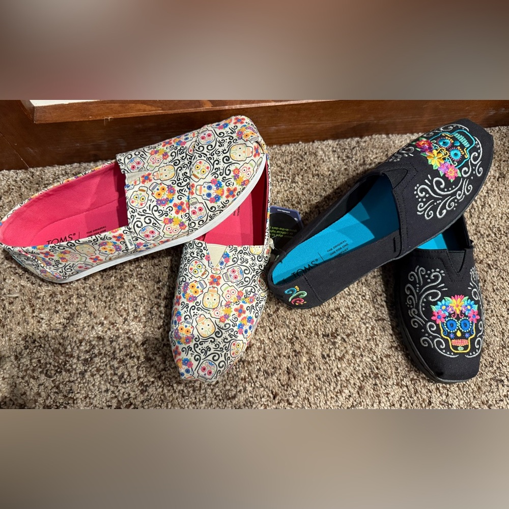 Toms Multicolor and Black Patterned Flats